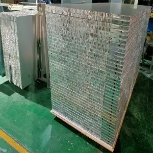 Metal honeycomb composite panel