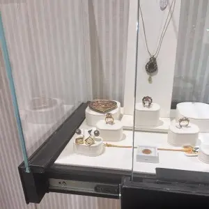 Round stainless steel jewellery case exporter