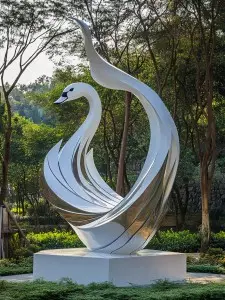 Custom Large Outdoor Metal Sculpture – Polished Stainless Steel Design